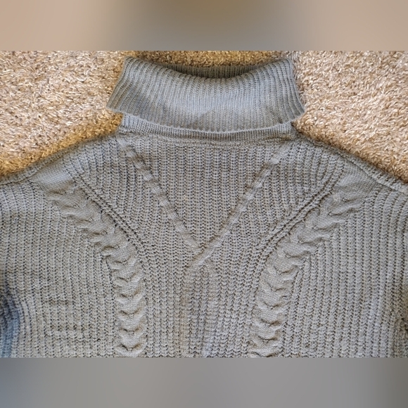 Zesica Turtleneck Chunky Cozy Gray Cable Knit Pullover Sweater Medium - Picture 3 of 11
